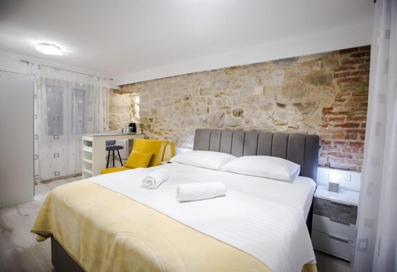 Lions Luxury Rooms Сплит Экстерьер фото